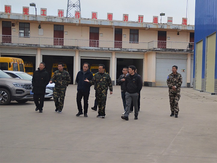 集团党委委员、副总经理张清到东源接济大队查抄领导工作