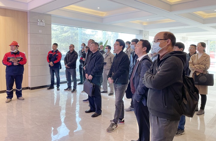 云煤（不朽情缘）集团到云南天安化工、云南磷化集团进建互换企业治理智能化建设经验