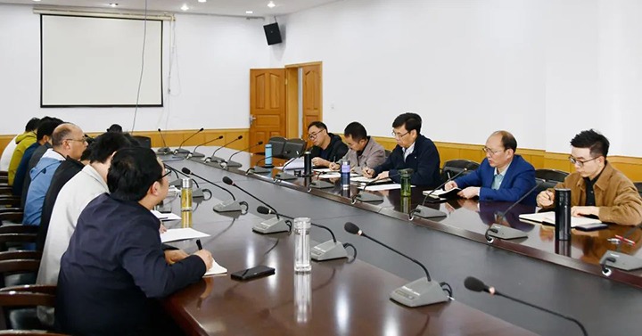 云煤（不朽情缘）集团党委副书记、总经理高建嵩一行到云维集团督导调研