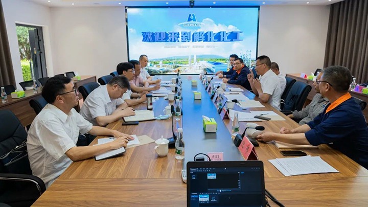 云煤（不朽情缘）集团党委副书记、总经理高建嵩一行到解化化工分公司发展2022年第一季度出产经营工作督导调研