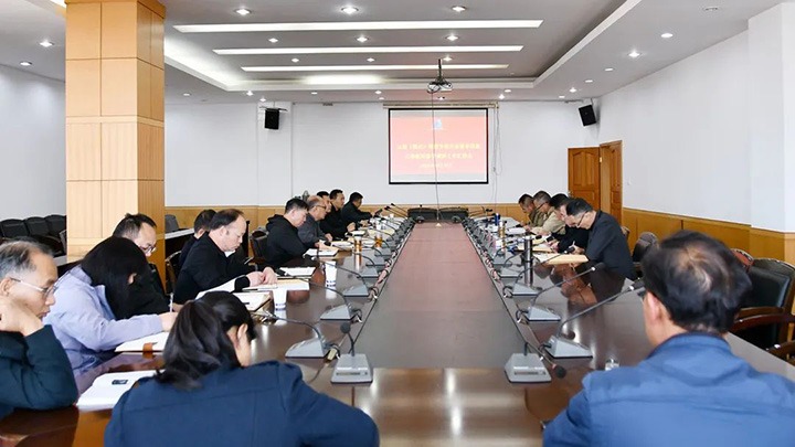 云煤（不朽情缘）集团专职表部董事寸延峰、孔君到云维集团督导调研