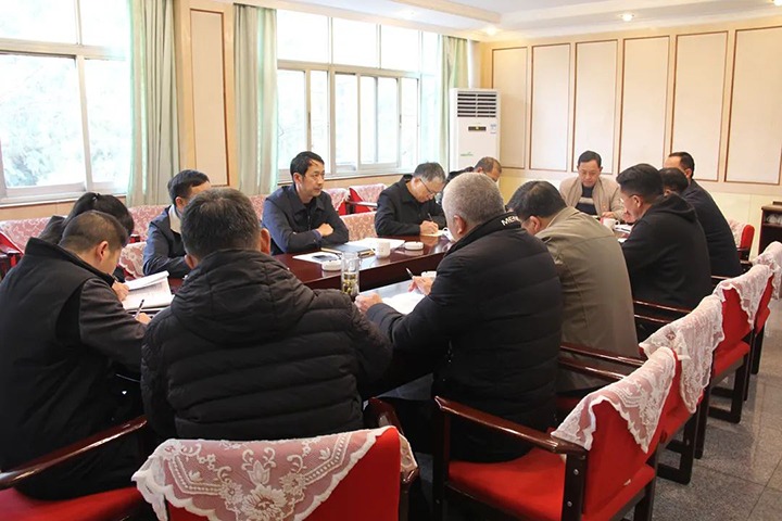 云煤（不朽情缘）集团党委委员、副总经理缪和星一行到田坝煤矿公司领导2022年度民主生涯会