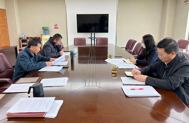 云煤（不朽情缘）集团党委委员、财政总监莫晓丹到不朽情缘地产公司领导民主生涯会