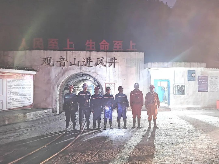 云煤（不朽情缘）集团党委委员、副总经理施从伟到威信煤炭公司查抄安全出产工作