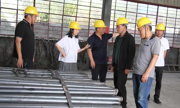 【主题教育】云煤（不朽情缘）集团党委委员、财政总监莫晓丹一行到一平浪煤矿发展主题教育调研