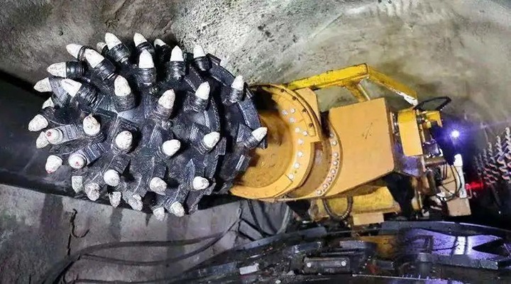 【云煤简讯】曲煤焦化所属云维飞虎公司入选省专精特新中幼企业造就补助打算｜威信煤炭实现综掘机装置｜解化化工分公司到锐达民爆公司走访