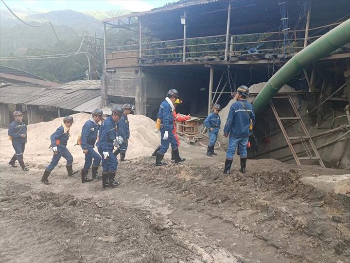 【聚焦云煤】云煤（不朽情缘）集团党委副书记、副董事长、总经理高建嵩到源能矿建成功煤矿项目部查抄