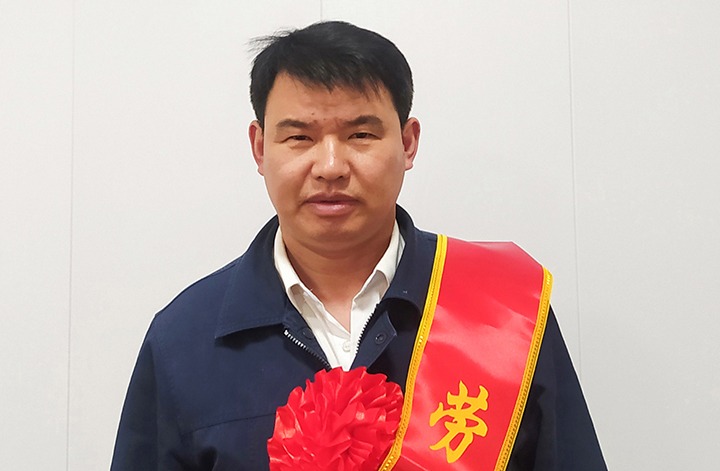 【云煤风采】实事求是 恪尽职守——镇雄煤业2023年度劳动圭表赵泽禄