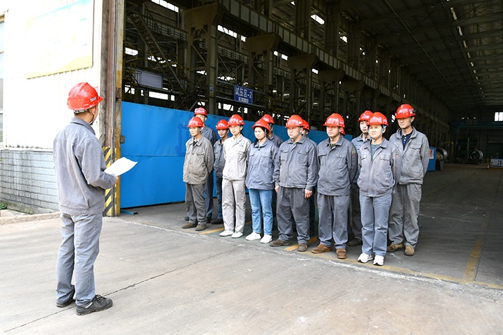 “严”字当头，让安全出产“始终如一”