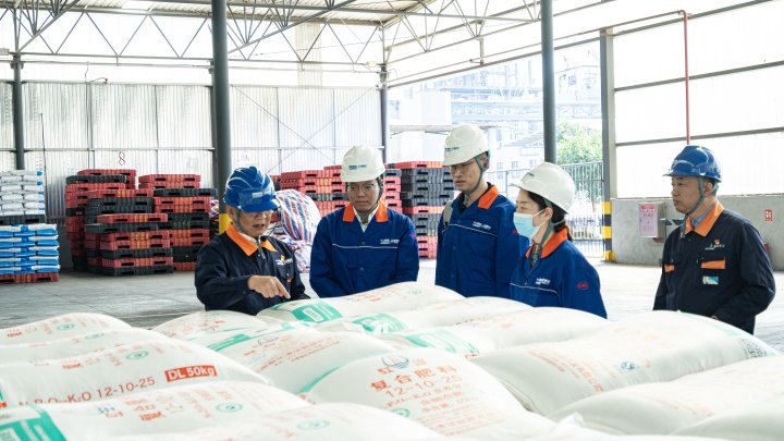 党建引领促发展，产融协同谱新篇——云南解化与云能本钱发展党建联建活动