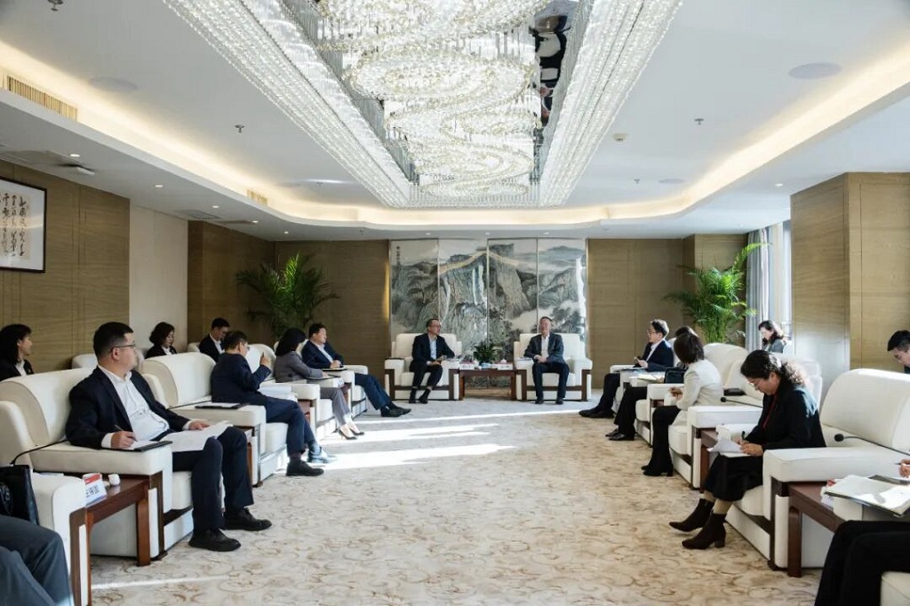 民生银行到集团互换座谈