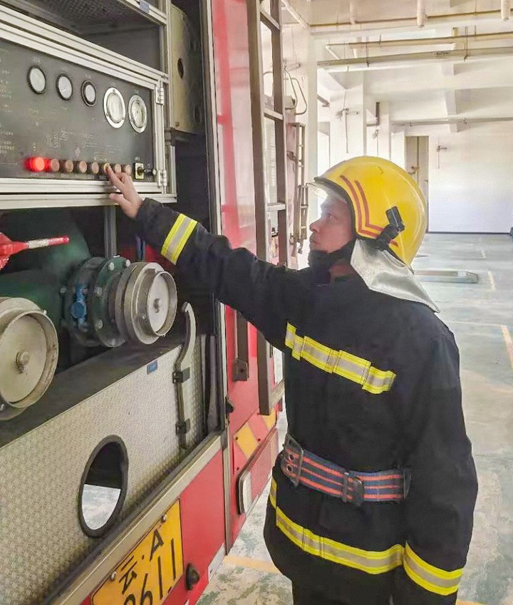 17.前锋化工 李金良 单元01.jpg